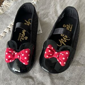 H&M Disney Minnie Mouse black patent with bows, size 6/7, see description, NWT.